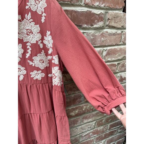 NWT Umgee Coral Tiered Boho Dress White Floral Embroidery Size Small - Picture 4 of 7